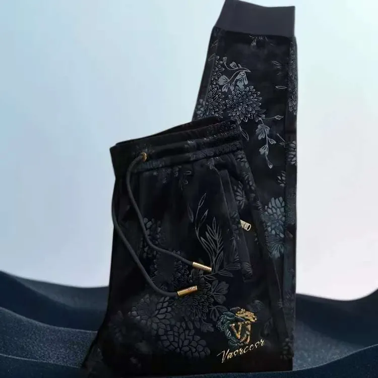 2025加绒加厚压花时尚百搭舒适柔软弹力免打理潮流绒面男士休闲裤