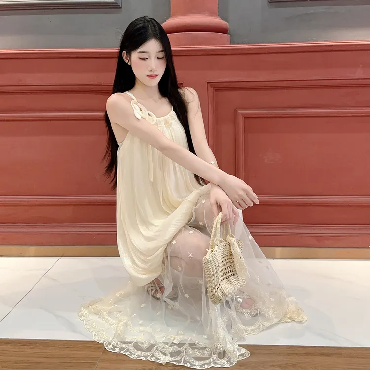 假两件拼接网纱花苞裙子女设计感洋气连衣裙韩系宽松褶皱吊带裙子
