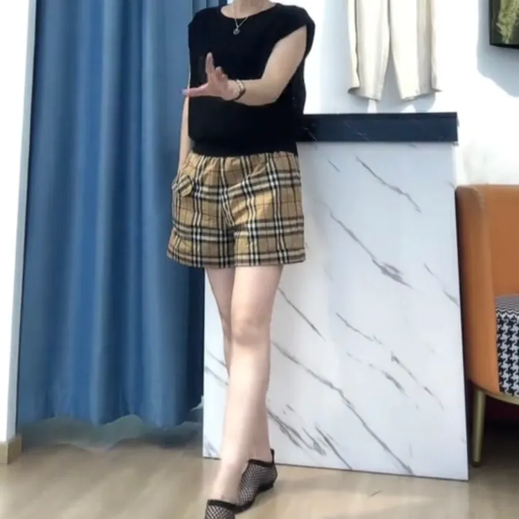 新款百搭休闲潮流女装短裤舒适气质松紧T恤