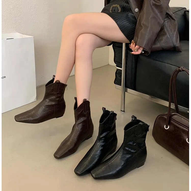 网红时尚百搭短靴女2025新款内增高V口瘦瘦靴切尔西短筒靴大码靴