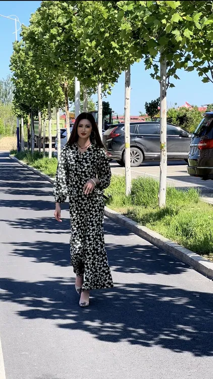 【新疆包邮】2025夏季新款高级碎花两件套显瘦长款气质【手工缝纫】