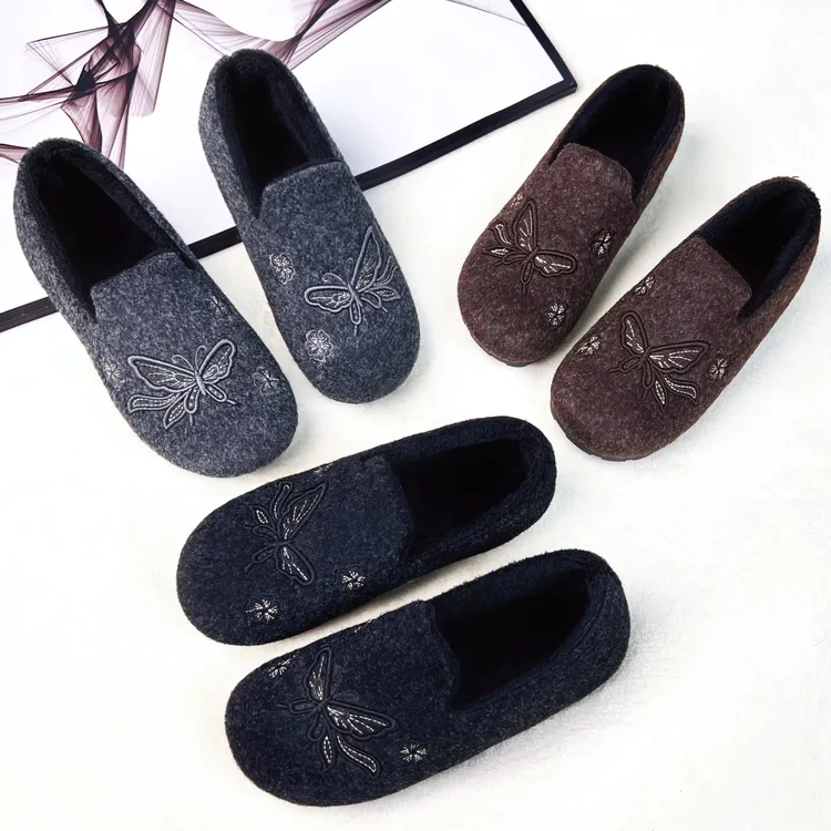 2025冬季韩版女士毛绒棉鞋豆豆鞋加绒加厚防滑女款秋冬复古勃肯鞋