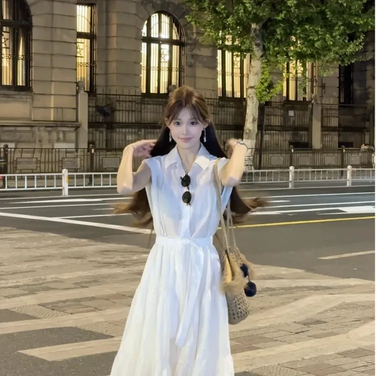 【现货】通勤风夏季通勤法式无袖连衣裙收腰设计感白色显瘦拼