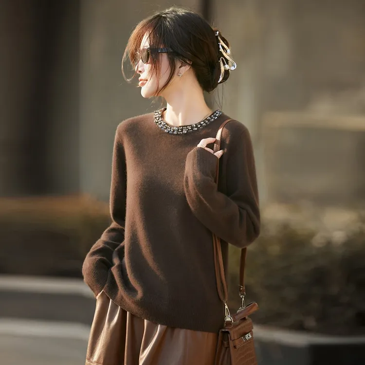 品牌秋冬新款重工钉钻轻奢圆领100%纯羊毛衫法式时尚洋气毛衣女