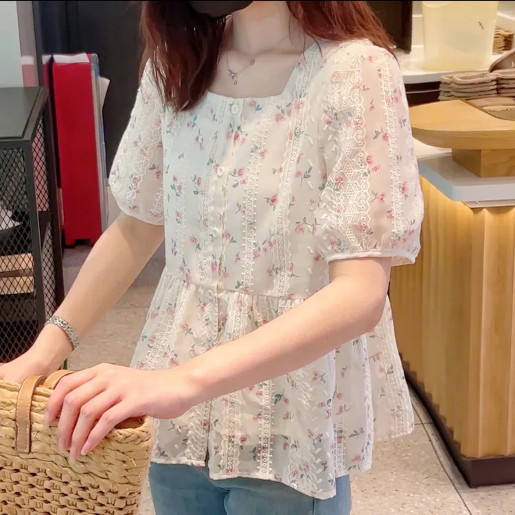 2025新款法式碎花短袖收腰显瘦遮肚子上衣夏季雪纺衬衫女洋气小衫