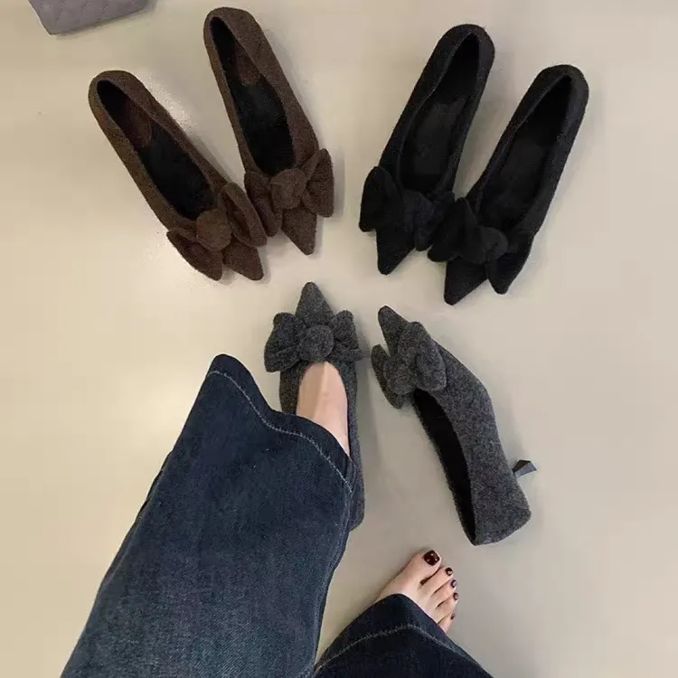 法式蝴蝶结灰色呢子尖头单鞋女2025新款秋冬季小猫跟加绒通勤鞋子