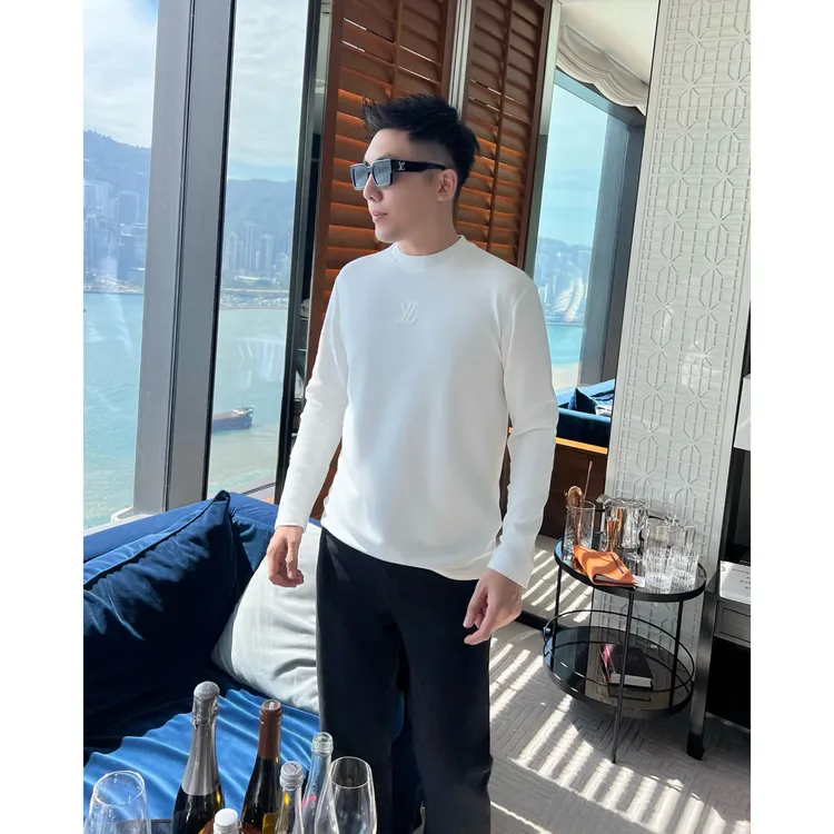 【V家打底】秋冬弹力莫代尔贴身打底上衣压花贴身情侣长袖T恤李查德