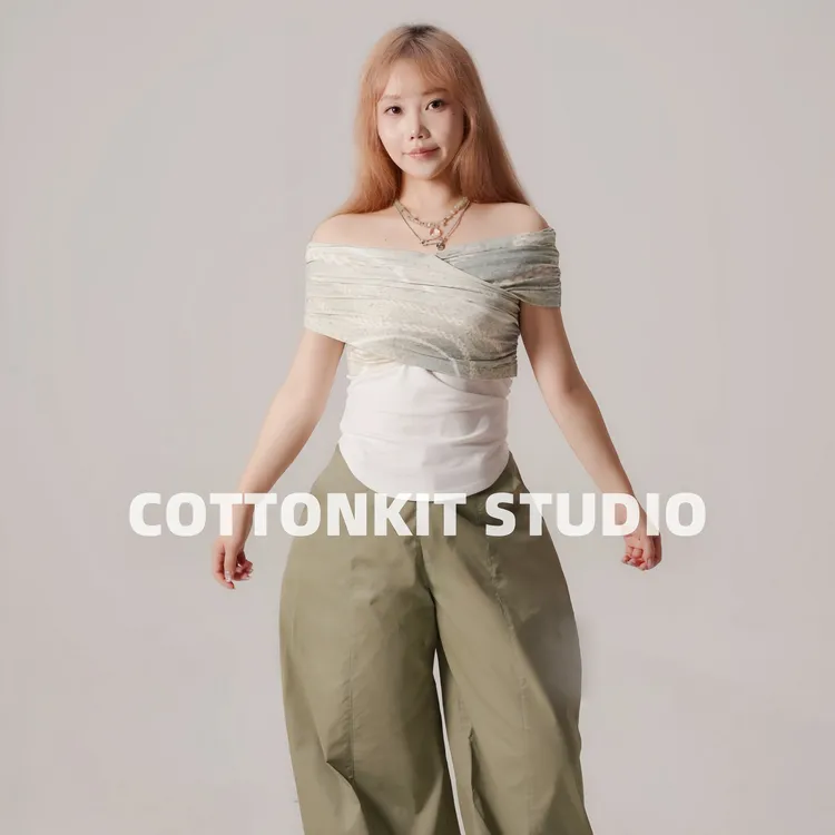 【COTTONKIT】设计感链条印花交叉一字肩T显锁骨天鹅颈修身辣妹微胖