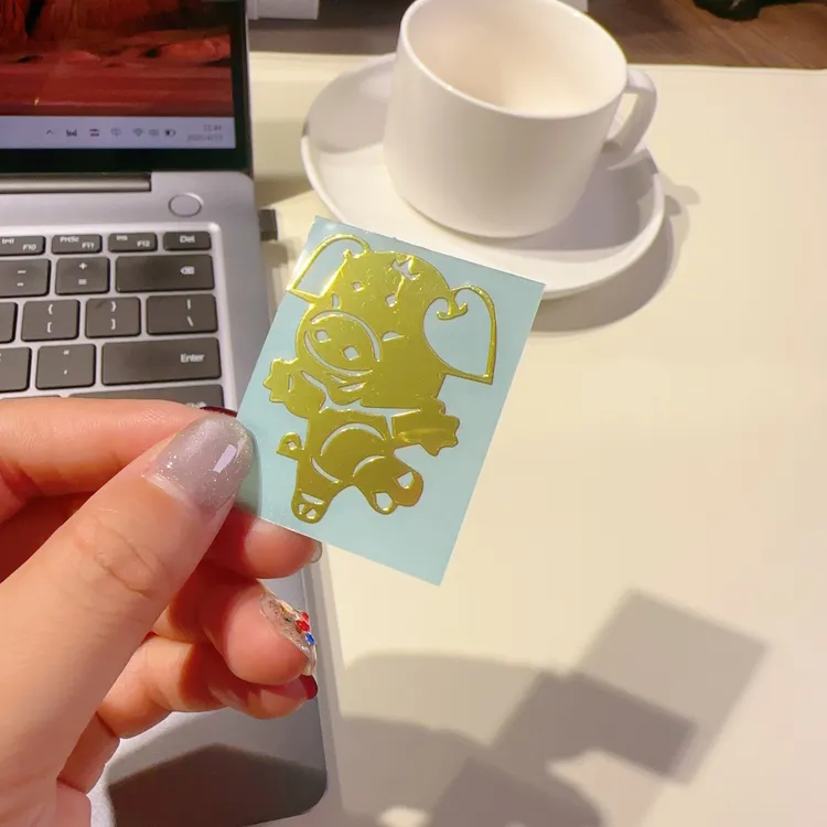 十二生肖可爱猪金猪本命简约金色属贴手机贴小众创意个性ins卡通