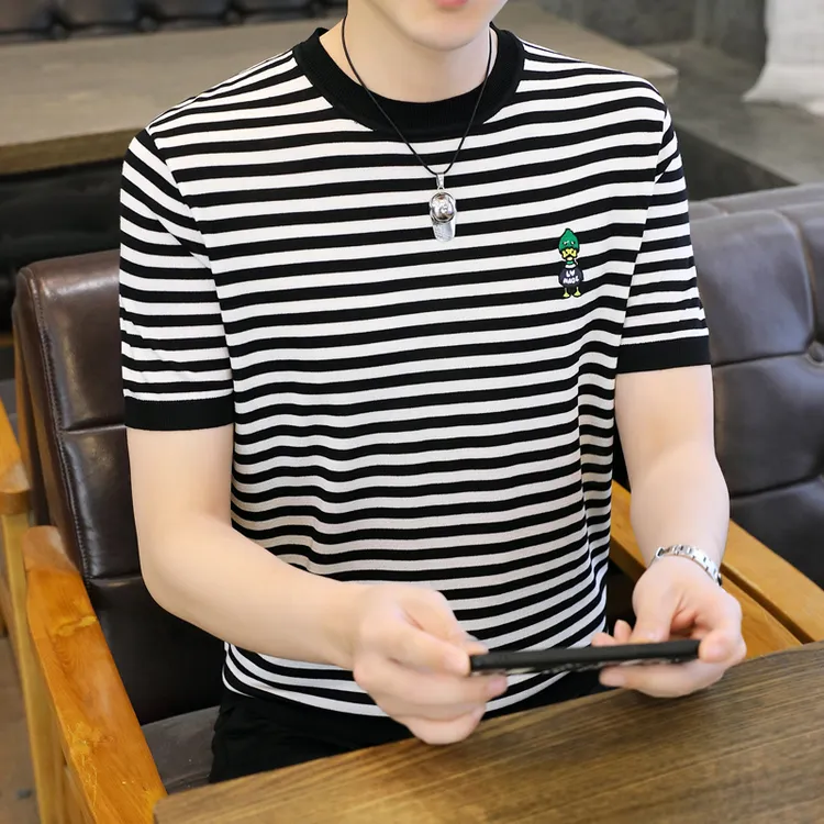 男士夏季条纹刺绣时尚潮流圆领青少年条纹冰凉丝滑针织衫短袖