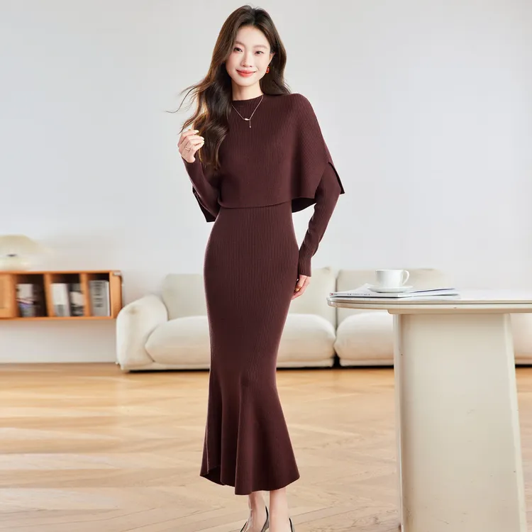 圆领鱼尾针织连衣裙女2025秋季高级感显瘦打底包臀大衣内搭毛衣裙
