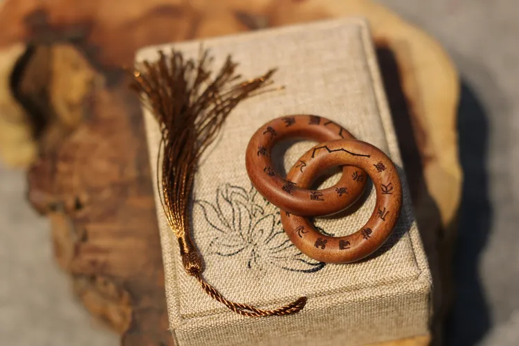 乾坤圈首饰个性百搭配饰精美礼盒