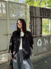耶耶YEYE|“拼接格纹”双面穿巴恩风格纹皮革翻领工装短款外套女