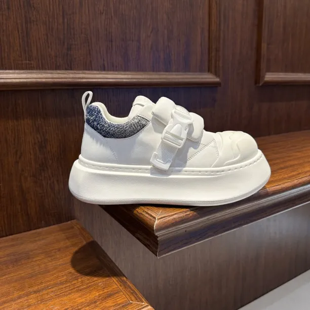 秋冬增高休闲鞋时尚厚底皮面轻便软底男款潮鞋