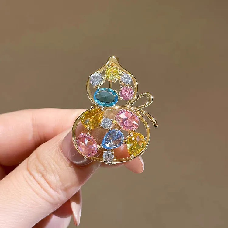 铜合金胸针 彩色葫芦胸针轻奢高级感气质百搭精致胸花西装别针配