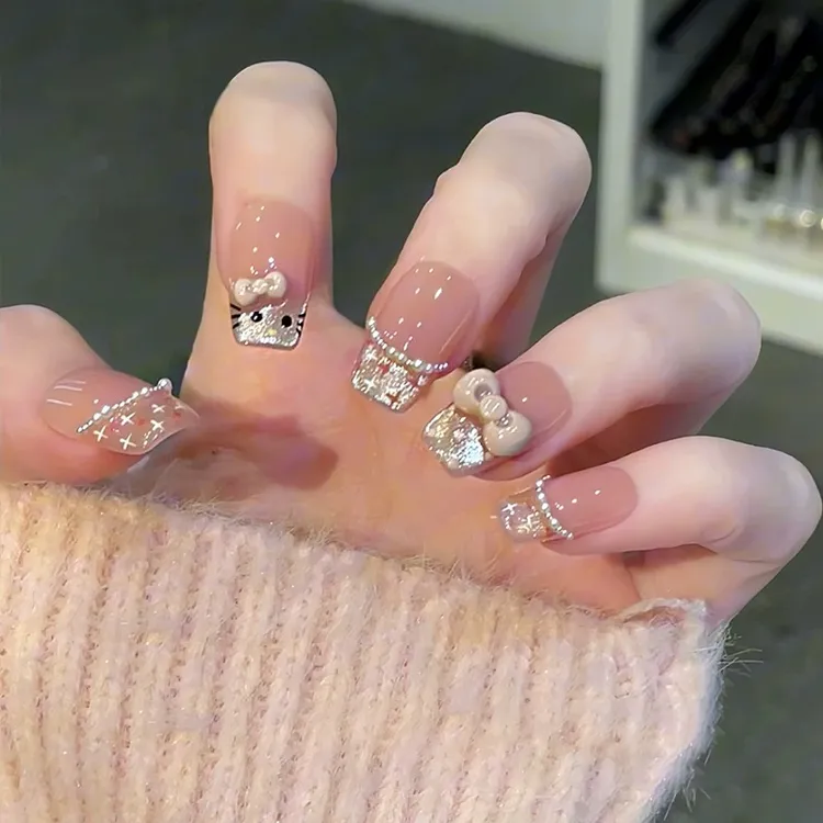 手工手绘穿戴甲短款甜美可爱小香风kitty猫猫眼美甲爆闪显白少女