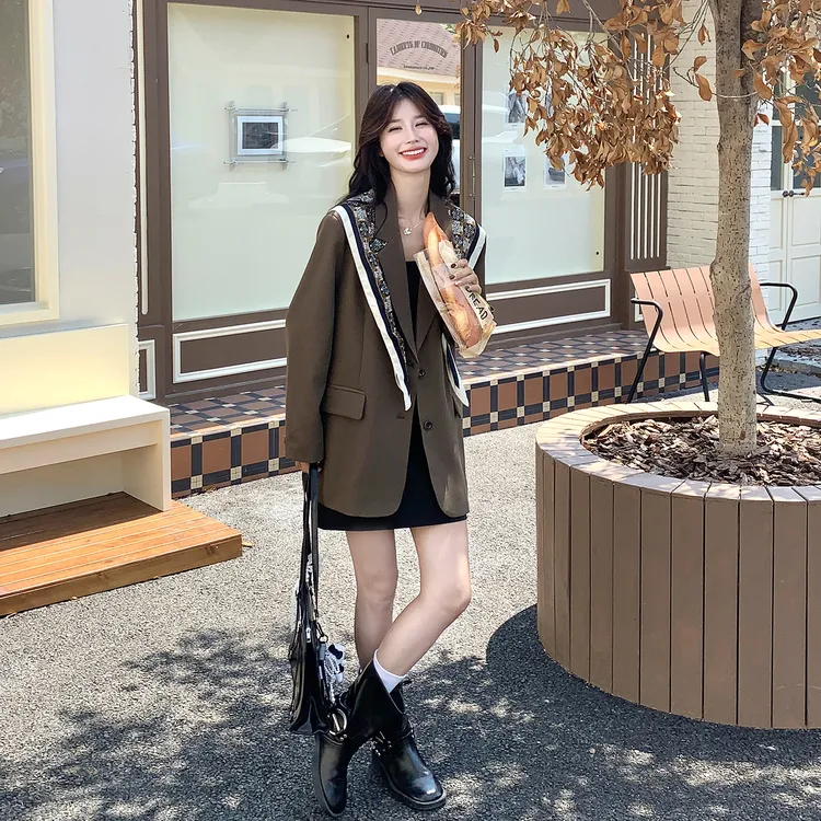 复古美拉德职场通勤西装外套女2025新款格纹披肩气质小众咖色西服
