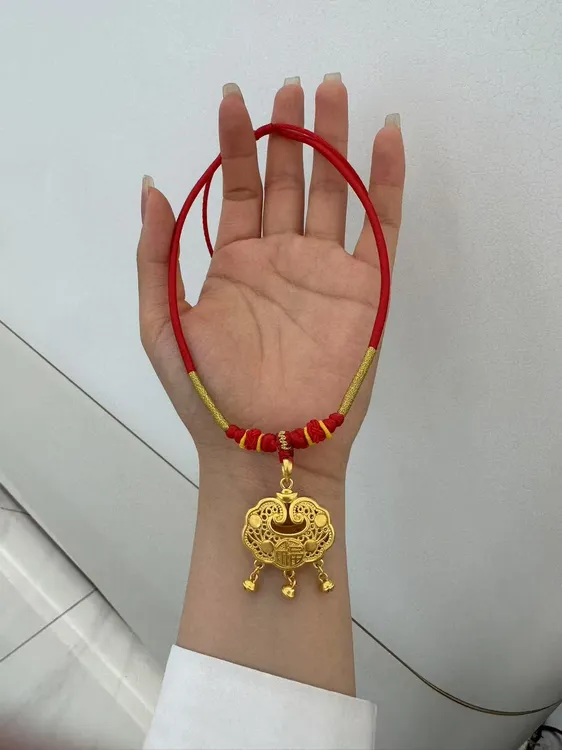 Chow Tai Seng/周大生足金宝宝轻版项圈绳编织平安锁金锁祥云锁