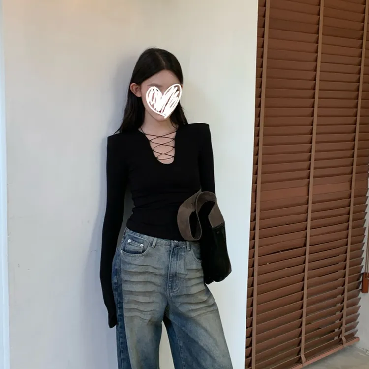 2025年秋季新款气质纯色深V领绑带修身打底长袖T恤显瘦纯欲女上衣
