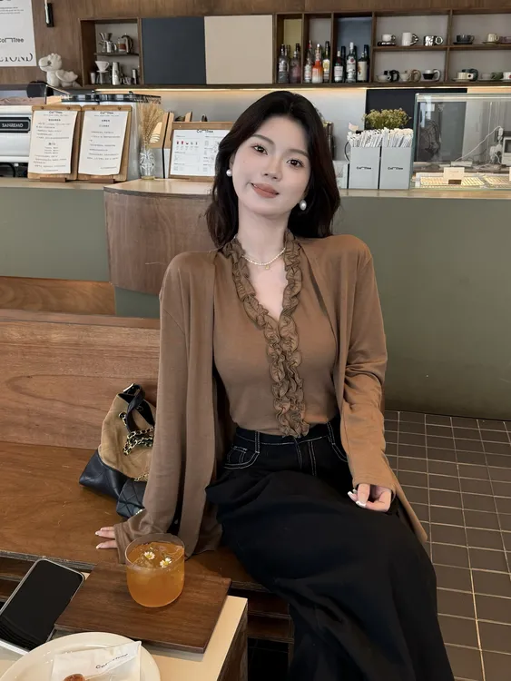 【美丽羊专属】韩系气质V领木耳边背心上衣+慵懒长袖开衫休闲套装