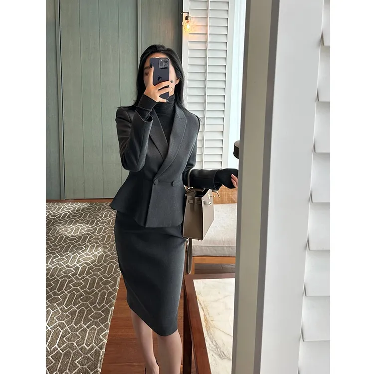 早春高智淡人深灰色小西服高级感显瘦包臀半身裙职业裙西装套装女