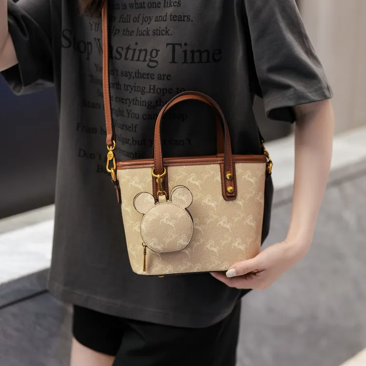 轻奢时尚百搭女士复古印花单肩气质女神休闲潮流大托特女士斜挎包