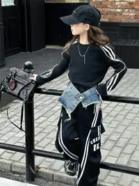 6929【彩扣小开衫】洋妞四季童装