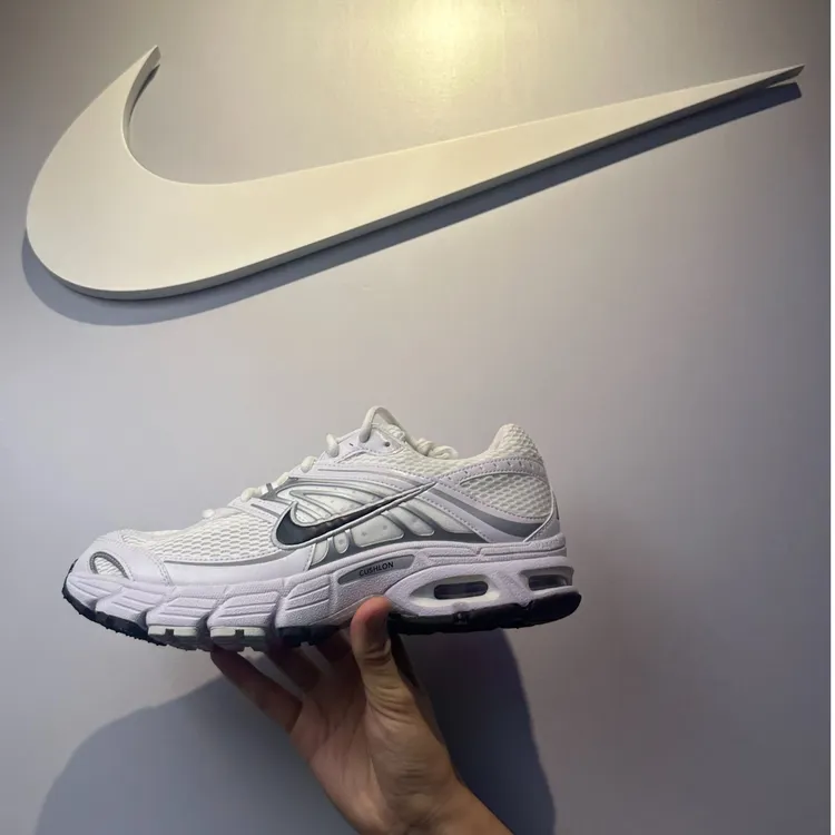 NIKE/耐克AIR MAX MOTO 2K百搭潮流舒适老爹鞋跑步鞋IO9279100