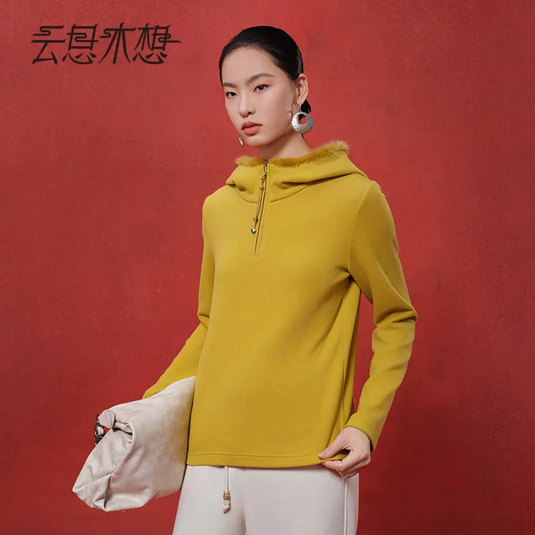 Ysimo-X云思木想 玉雪可爱 新款帽檐水貂毛休闲时尚套头卫衣14312