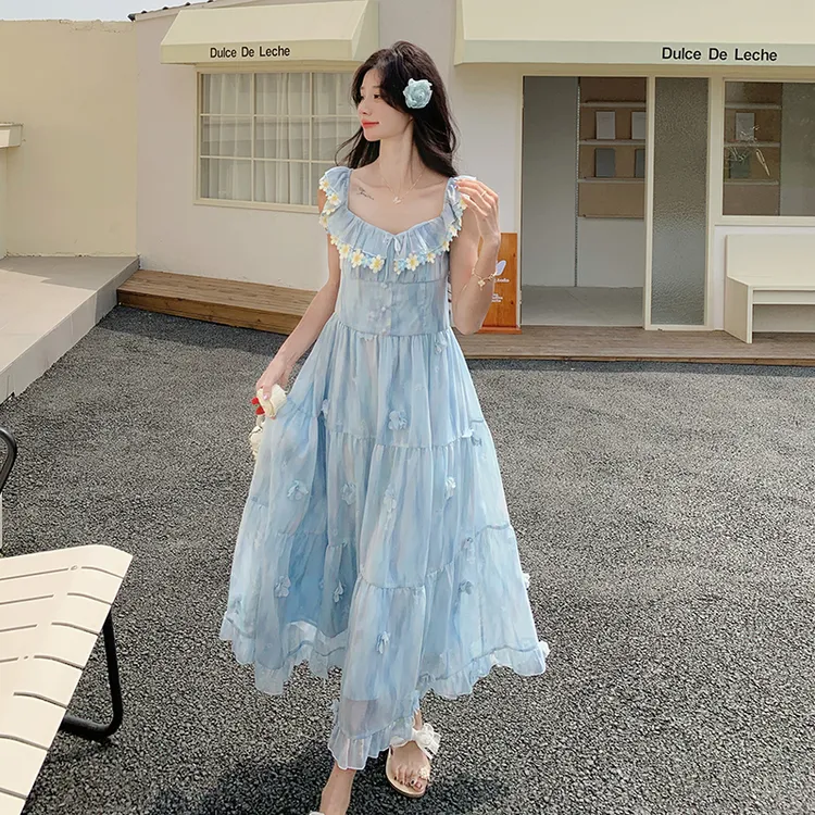 蓝色吊带刺绣网纱连衣裙女夏今年流行超仙独特绝美巨好看a字裙子