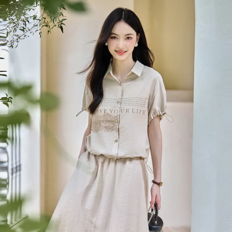 XG雪歌夏季宽松休闲松弛森系字母绣花衬衫女XK221605A870