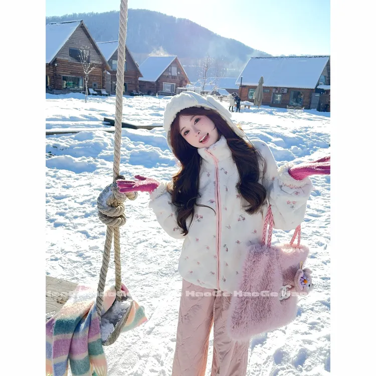 浩哥严选●冬日花筏HGQ5WT5249A外套预短款加厚保暖秋冬百搭设计感