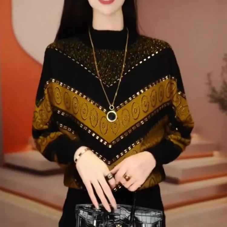 高档时尚洋气百搭针织衫女2025冬季新款宽松显瘦烫钻长袖打底上衣