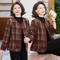 小香风中年妈妈秋装2025新款格子毛呢外套洋气中老年女装短款上衣