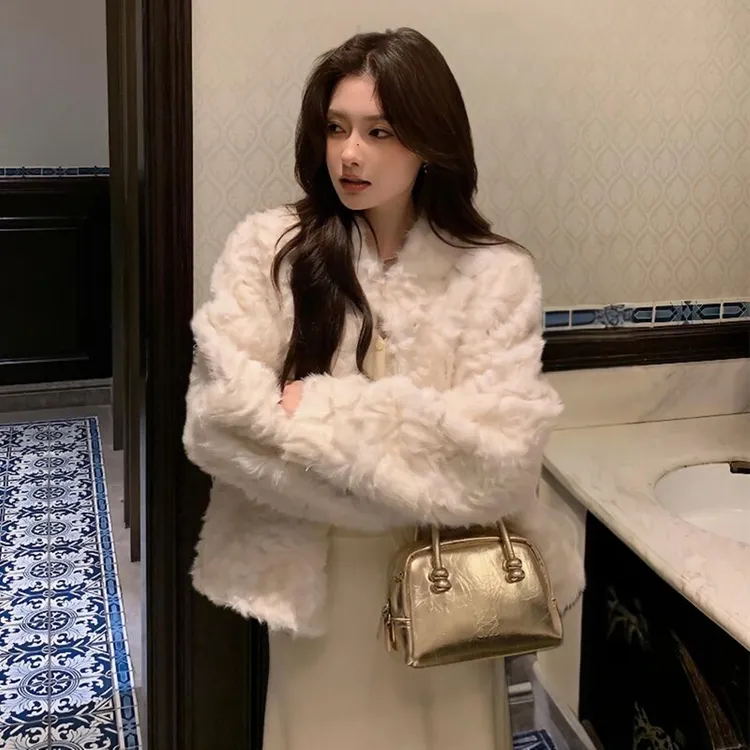 年轻款皮毛一体环保皮草外套女2025新款秋冬仿水貂毛毛绒绒小个子