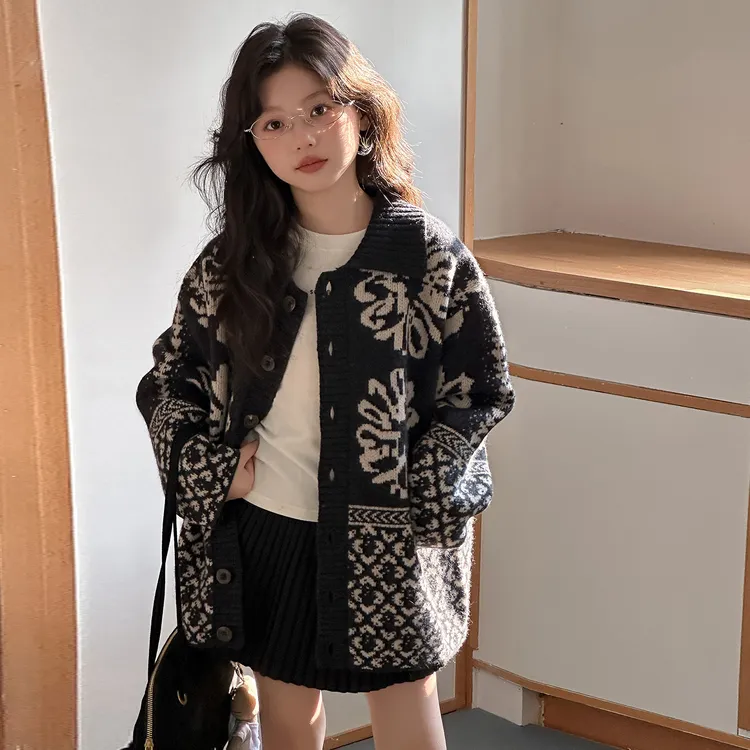女童秋装针织外套2025新款女大童秋季韩系休闲春秋款提花毛衣开衫