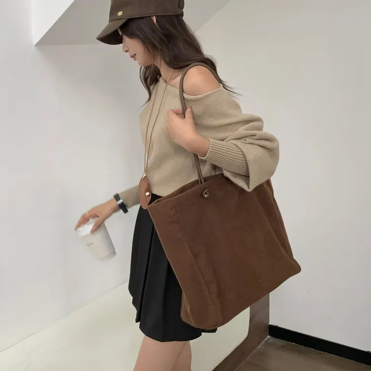 竹笋喵喵 简约大容量毛呢托特包女2025秋冬日常松弛感百搭单肩包