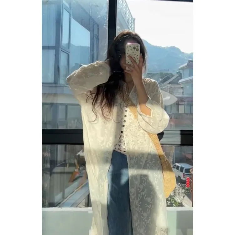 春装女2025年新款茶歇法式高级感气质薄款白色蕾丝碎花衬衫连衣裙