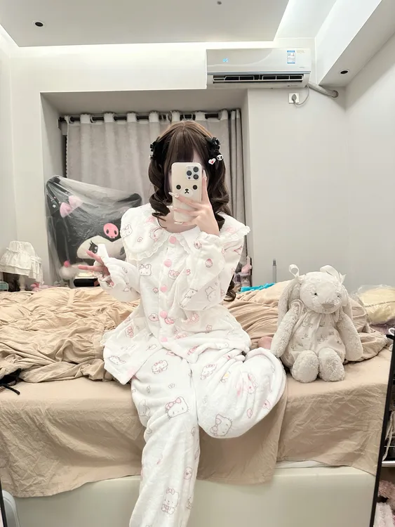 睡衣女娃娃领花边松紧长袖家居服套装宽松冬季加厚法兰绒可爱KT猫