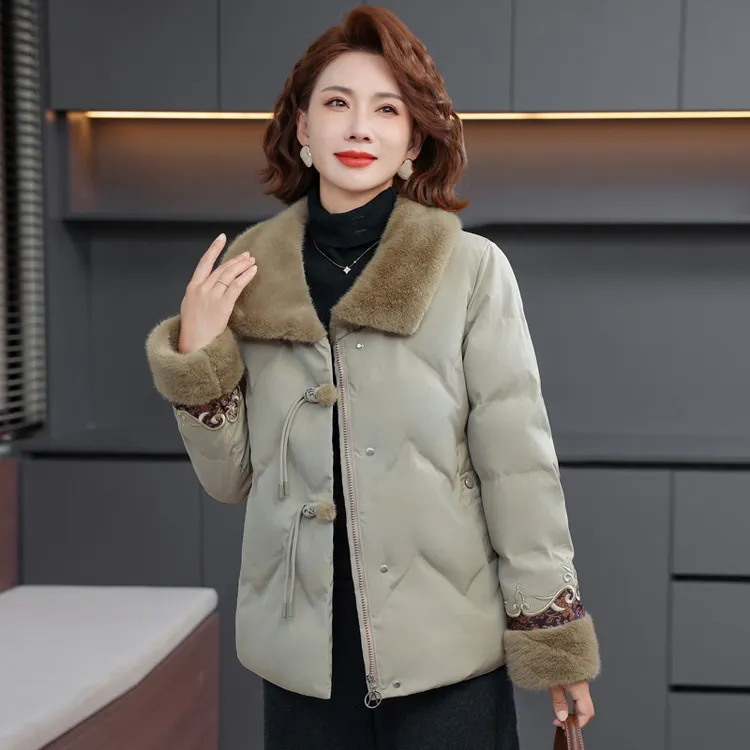 国风高贵气质妈妈冬装棉服外套女加绒保暖绣花棉袄中老年女装棉衣