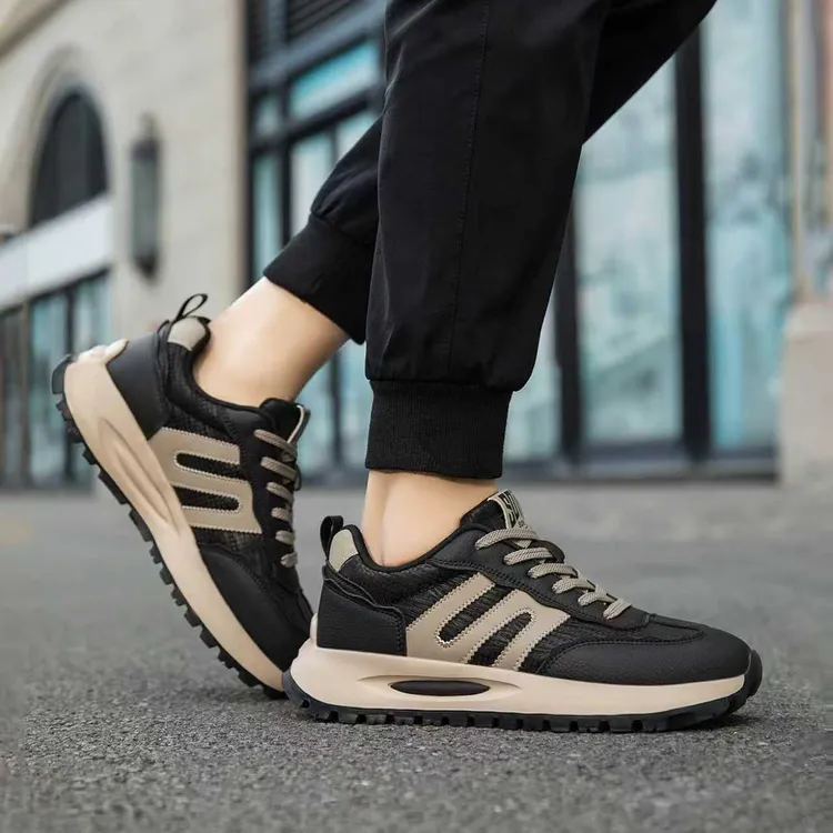 男鞋2025秋冬新款百搭爆款阿甘鞋休闲轻便厚底减震跑步运动鞋