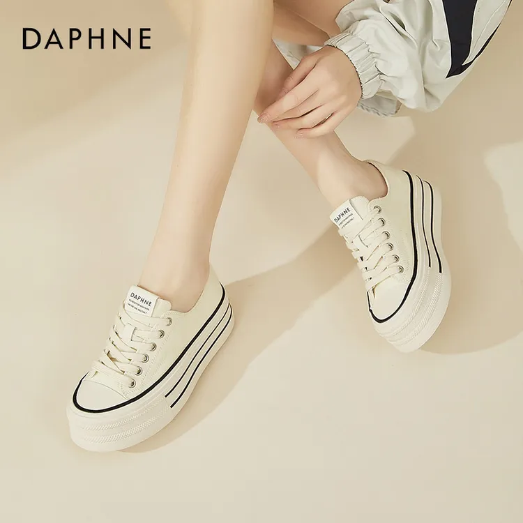 达芙妮厚底板鞋女2025新款春秋软底运动休闲帆布鞋系带松糕小白鞋