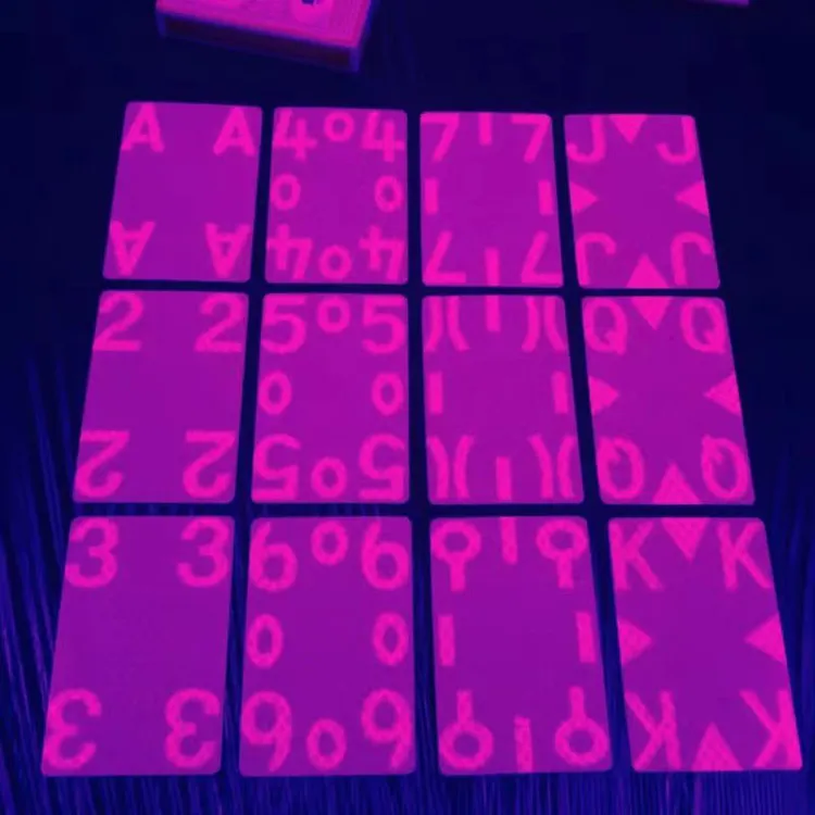 白光可视花色新款数字魔术扑克牌隐形表演镜高清可视表演道具