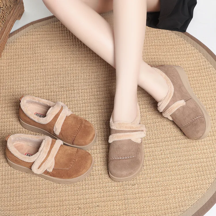 2025冬季潮流风纯色时尚休闲鞋雪地靴老北京布鞋女款棉鞋加绒保暖