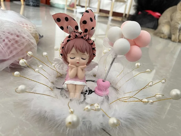 送车载香水2025装饰车载内女神汽车安妮天使车饰摆件套装