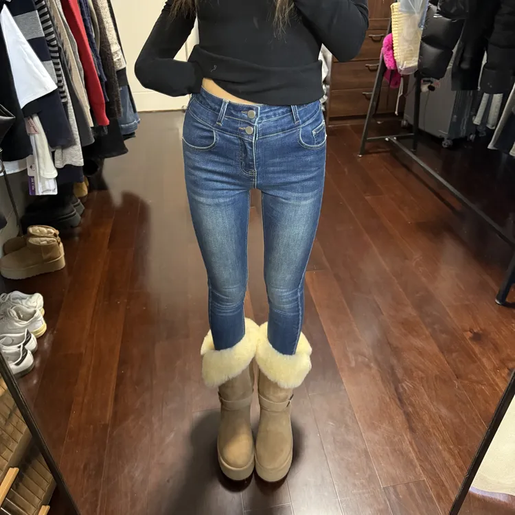 加绒款中高腰深蓝双扣紧身毛边牛仔小脚裤女款(带丰胯垫