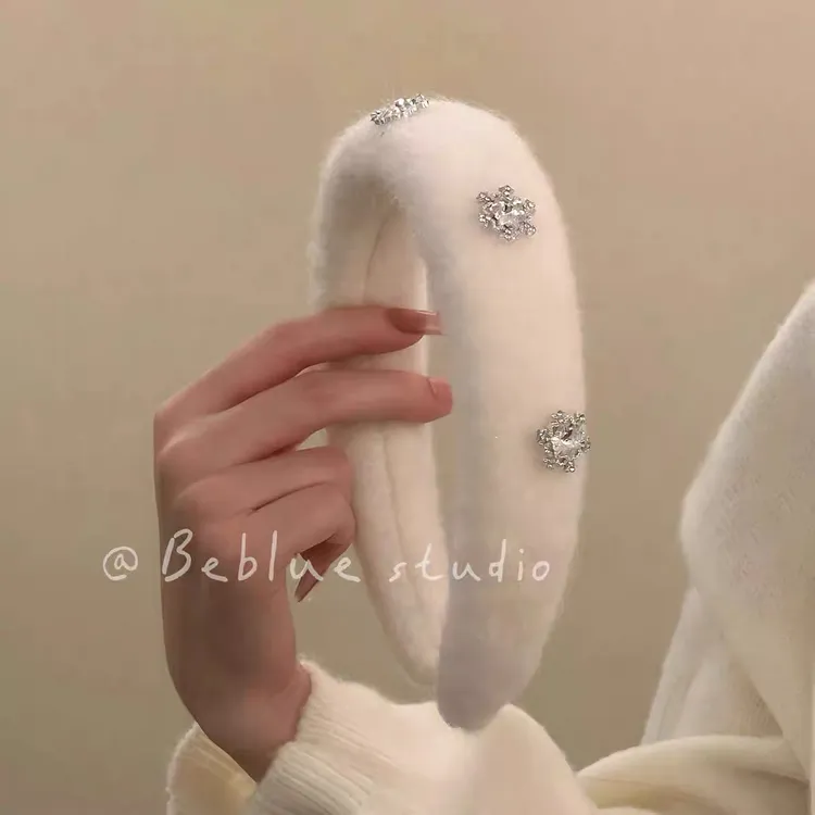 通用日韩秋冬头饰精致毛绒白色女发箍韩版韩式轻奢