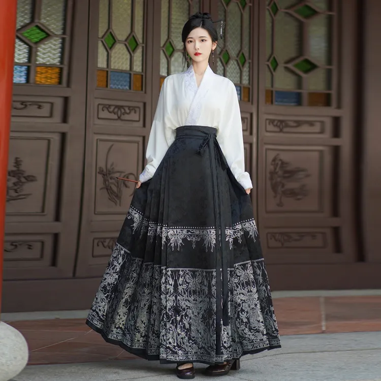 织金鹿神原创螺钿马面裙套装日常明制汉服女2025春季新款