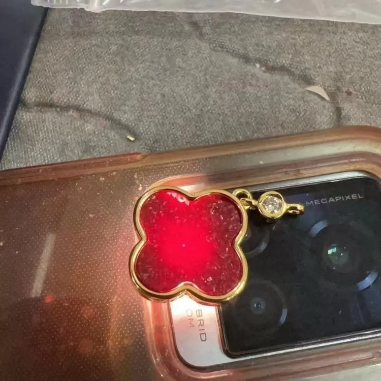 天然辰砂含辰砂高品质透光晶体砂四叶草朱砂吊坠项链