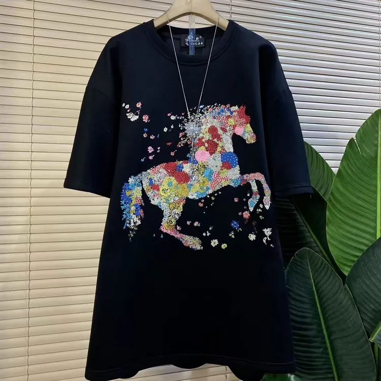 Y-85401胖mm欧货时尚新款重工小马设计款宽松大衫